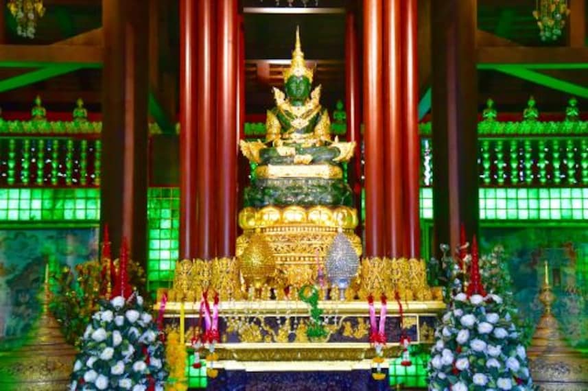 Emerald Buddha_2